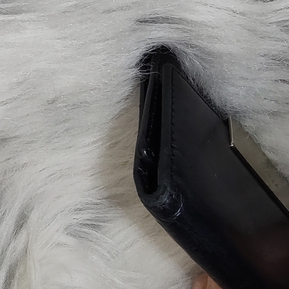 Prada leather keyholder compact VGUC - Picture 13 of 14